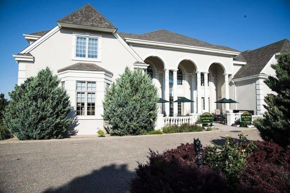 Claremont Inn & Winery Stratton Exterior photo